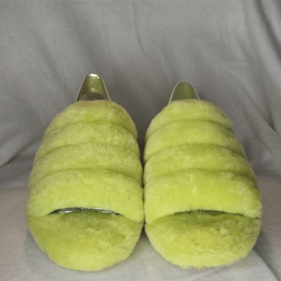 UGG Fluff Yeah Slides Parakeet Green Sandals Womens 6 BNWB - Picture 2 of 7